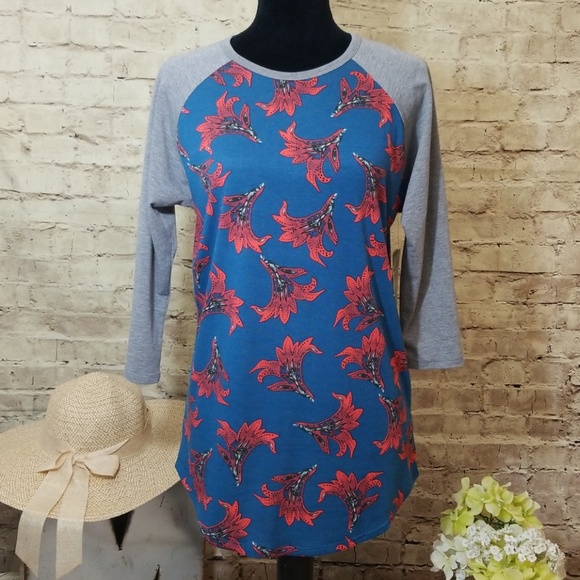 LuLaRoe Tops - 💰Sold Local💰 LuLaRoe Randy Shirt